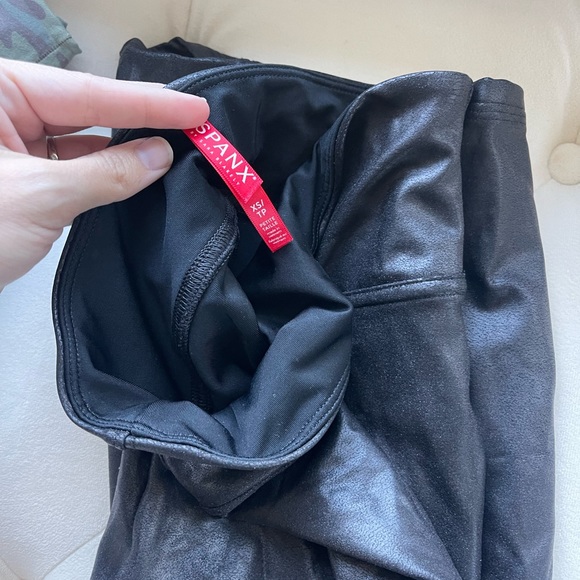 Spanx Faux Leather Legging - Picture 5 of 6